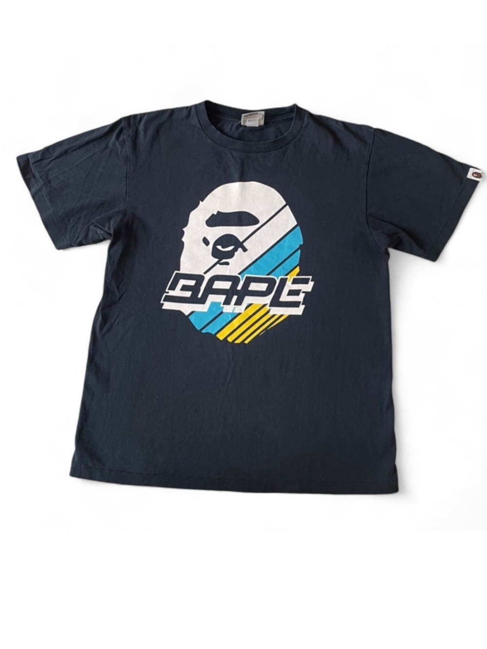 Bape size medium men’s Black T-Shirt with Iconic Logo
Bathing with apes